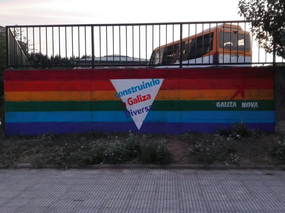 <p>Galiza Nova do Baixo Mi&ntilde;o realizou un mural reivindicativo sobre o&nbsp;dereito &aacute; diversidade sexual. O mural foi realizado en Tui.</p>
