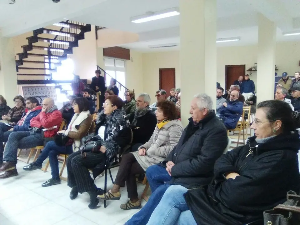 <p>Imaxes do acto celebrado en Oia baixo o t&iacute;tulo<strong> "O futuro do monte galego"</strong>, no que interviron: <strong>Paula soto</strong>, respons&aacute;bel local do BNG en Oia, <strong>Xos&eacute; Luis Rivas "Mini</strong>", deputado do BNG&nbsp;no Parlamento galego &nbsp;e <strong>Xos&eacute; Alfredo Pereira</strong>, presidente da Organizaci&oacute;n Galega de Montes.</p>

