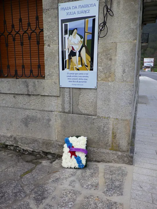 <p>Escolma de fotograf&iacute;as do acto po&eacute;tico musical celebrado na praza da matrona Xulia Su&aacute;rez de Oia co gallo do 8 de marzo D&iacute;a Internacional da Muller Traballadora.</p>
