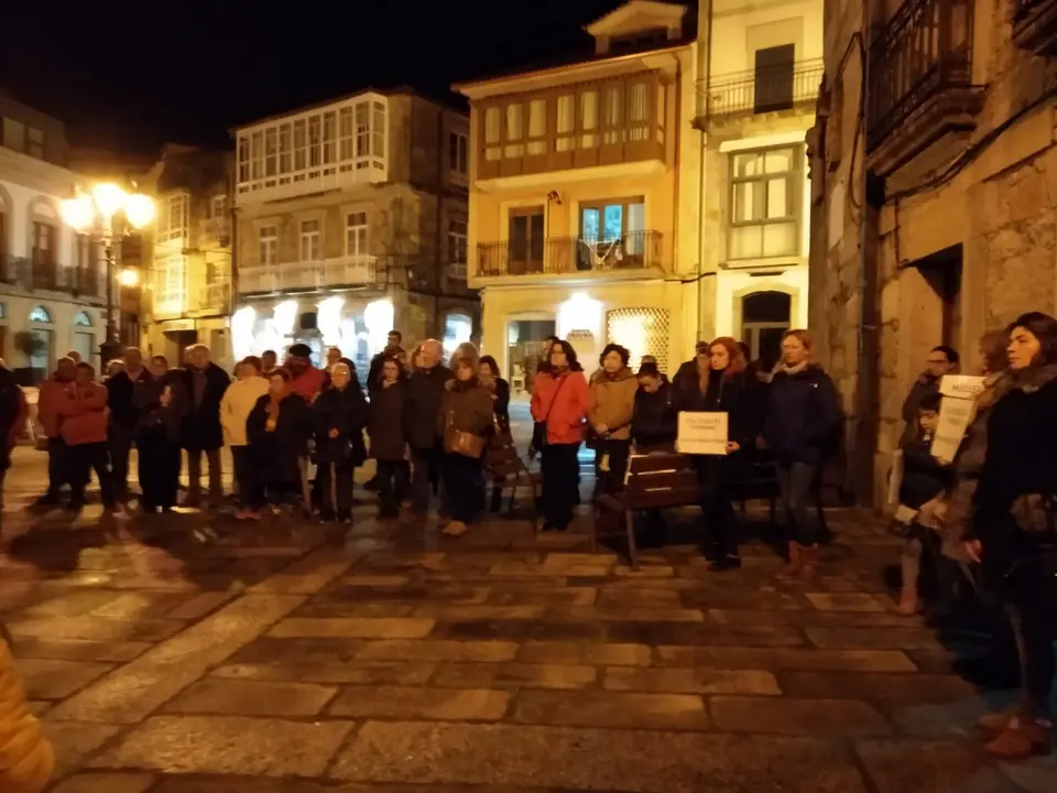 <p>Fotograf&iacute;as sobre a concentraci&oacute;n da Guarda&nbsp;en repulsa polo asasinato machista de Valga.</p>
