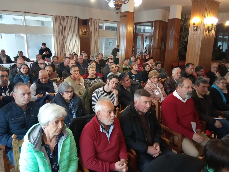 <p>Acto p&uacute;blico celebrado polo BNG no Casino da Guarda para as elecci&oacute;n xerais 2019.</p>

<p>O acto estivo presentado por Bea Lomba, respons&aacute;bel local e candidata n&ordm;2 do BNG &aacute; Guarda, coa participaci&oacute;n de Anxo Baz, candidato &aacute; Alcald&iacute;a da Guarda e de Guillerme V&aacute;zquez, candidato ao Parlamento espa&ntilde;ol.</p>
