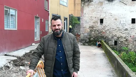 Anxo Baz, portavoz municipal do BNG obras r&uacute;a S Caetano