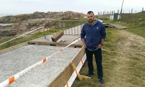 Portavoz visitando lugar 2
